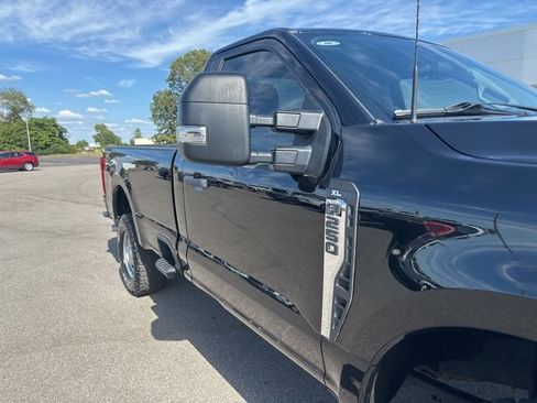 Used 2023 Ford F250 XL w/ XL Off-Road Package image 7