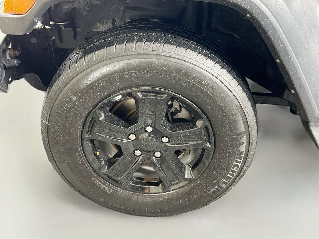 Used 2022 Jeep Wrangler Unlimited Sport AWD/4WD image 13