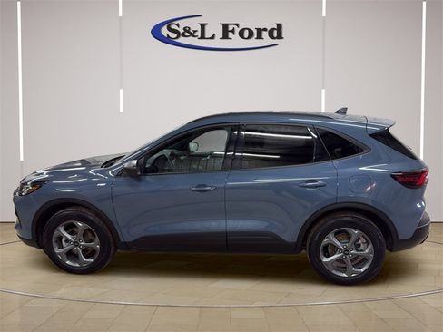 Used 2025 Ford Escape ST-Line image 4