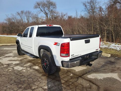 Used 2011 GMC Sierra 1500 SLT w/ All-Terrain Package image 9
