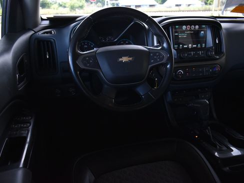 Used 2017 Chevrolet Colorado Z71 AWD/4WD image 17