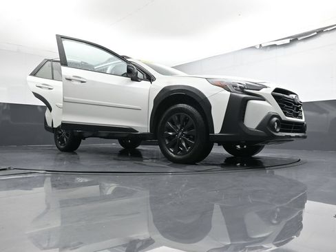 Used 2025 Subaru Outback Onyx Edition XT AWD/4WD image 38
