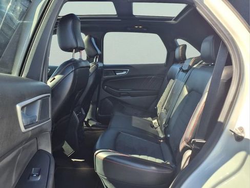 Used 2023 Ford Edge ST-Line AWD/4WD image 12