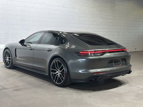 Used 2023 Porsche Panamera GTS image 3