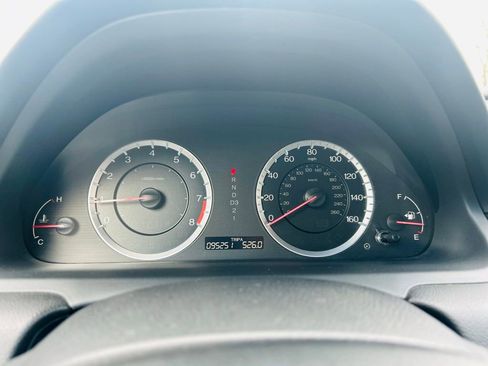 Used 2011 Honda Accord EX-L image 29