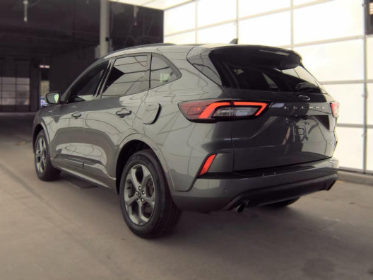 Used 2024 Ford Escape ST-Line w/ Tech Pack #1 AWD/4WD image 18
