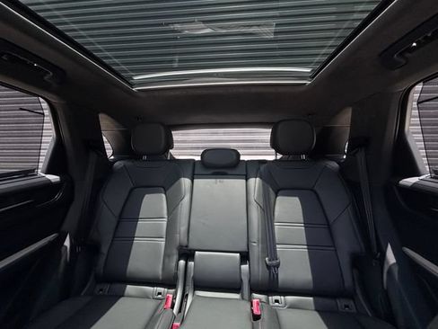 Certified 2026 Porsche Cayenne GTS AWD/4WD image 28