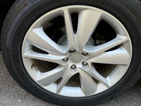 Used 2012 INFINITI FX35 FX35 Sport Utility 4D w/ Premium Pkg image 32