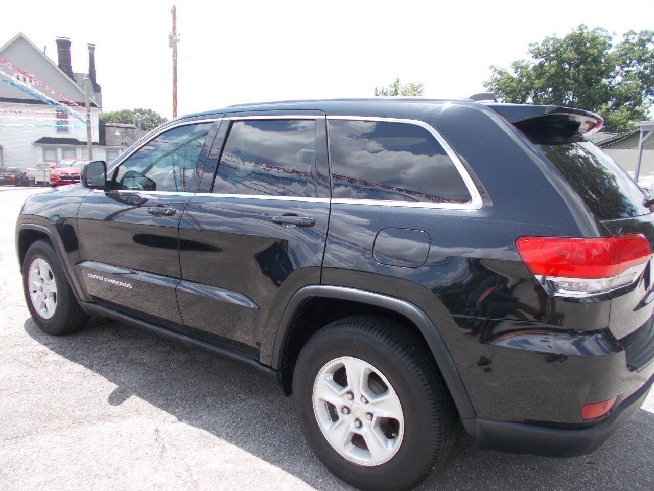 Used 2015 Jeep Grand Cherokee Laredo RWD image 16