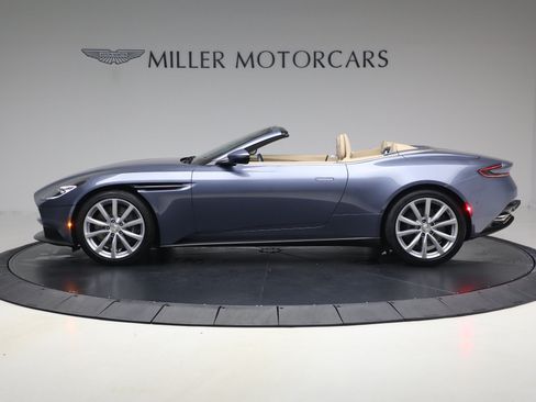 Used 2022 Aston Martin DB11 Volante RWD image 3