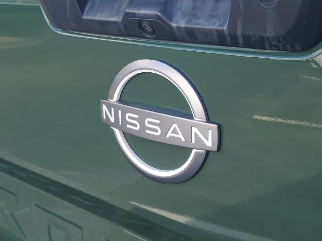 Used 2022 Nissan Frontier SV w/ Technology Package RWD image 9