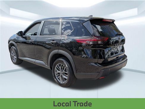 Used 2024 Nissan Rogue S image 4