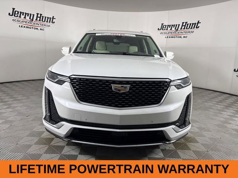 Used 2023 Cadillac XT6 Premium Luxury w/ Technology Package image 3