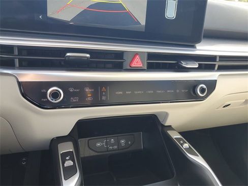 Used 2025 Kia Sorento EX image 22