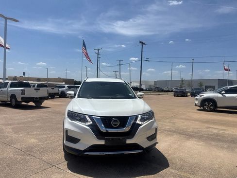 Used 2020 Nissan Rogue SV FWD image 5