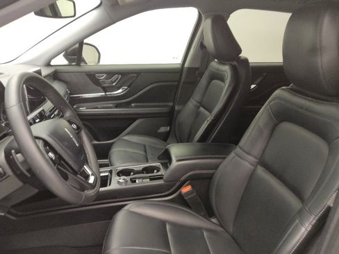 Used 2022 Lincoln Corsair image 17