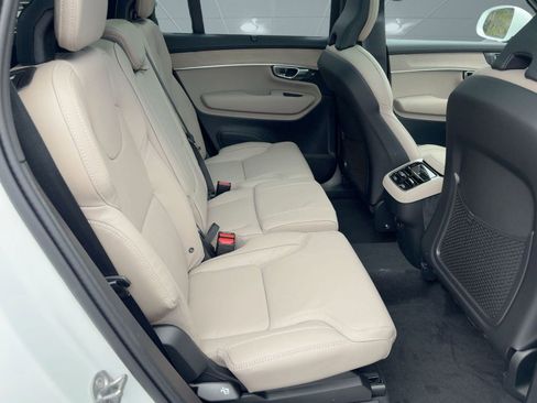 New 2026 Volvo XC90 B6 Ultra image 29
