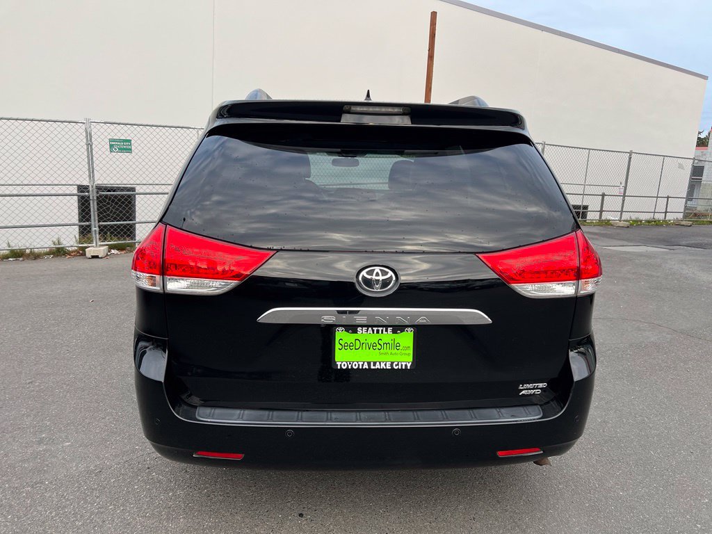 Used 2013 Toyota Sienna Limited w/ Premium Pkg AWD/4WD image 5