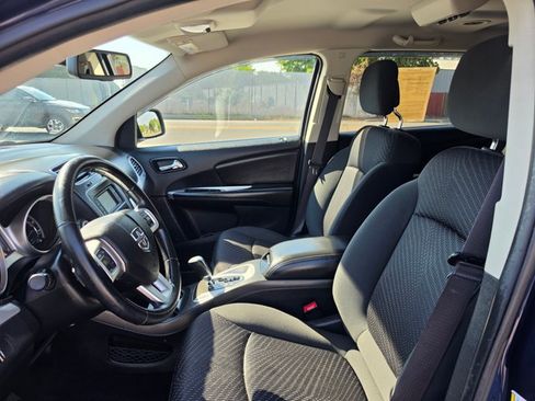 Used 2018 Dodge Journey SXT w/ Connectivity Group AWD/4WD image 24