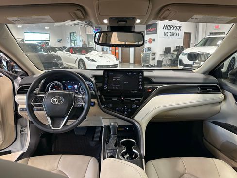 Used 2024 Toyota Camry XLE image 16