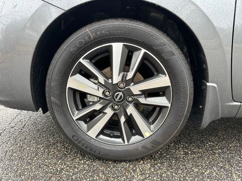 New 2025 Nissan Kicks SR image 11