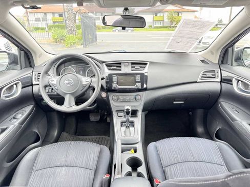 Used 2016 Nissan Sentra SV FWD image 30
