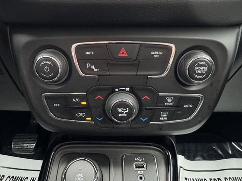 Used 2019 Jeep Compass Limited w/ Safety & Security Group image 23