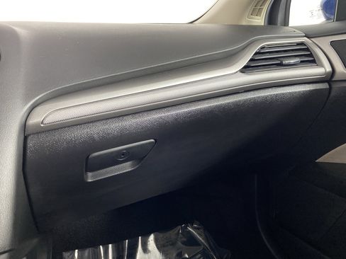 Used 2018 Ford Fusion S FWD image 33