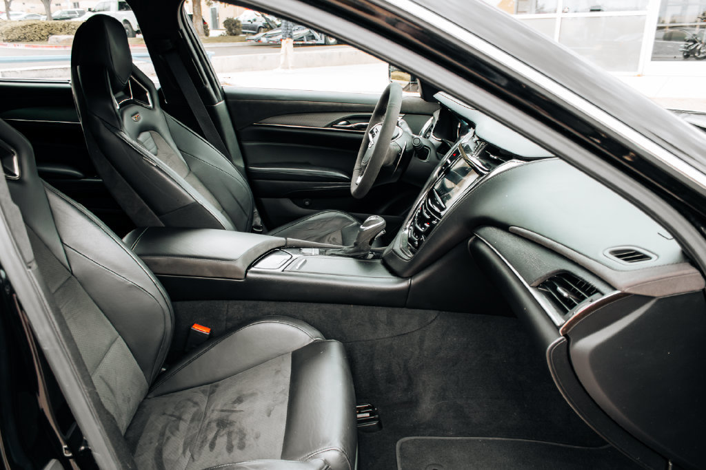 Used 2018 Cadillac CTS V w/ Carbon Fiber Package RWD image 37