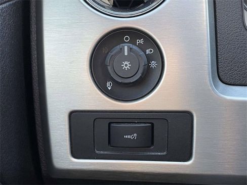 Used 2014 Ford F150 Platinum image 18