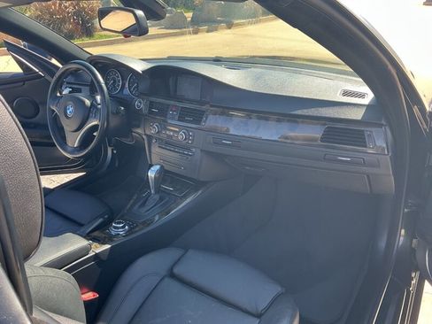 Used 2009 BMW 335i Convertible image 27