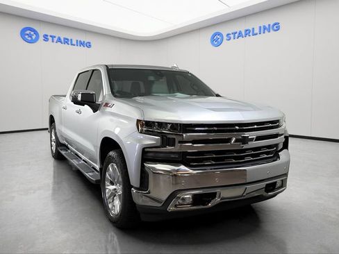 Used 2021 Chevrolet Silverado 1500 LTZ w/ LTZ Premium Package AWD/4WD image 15