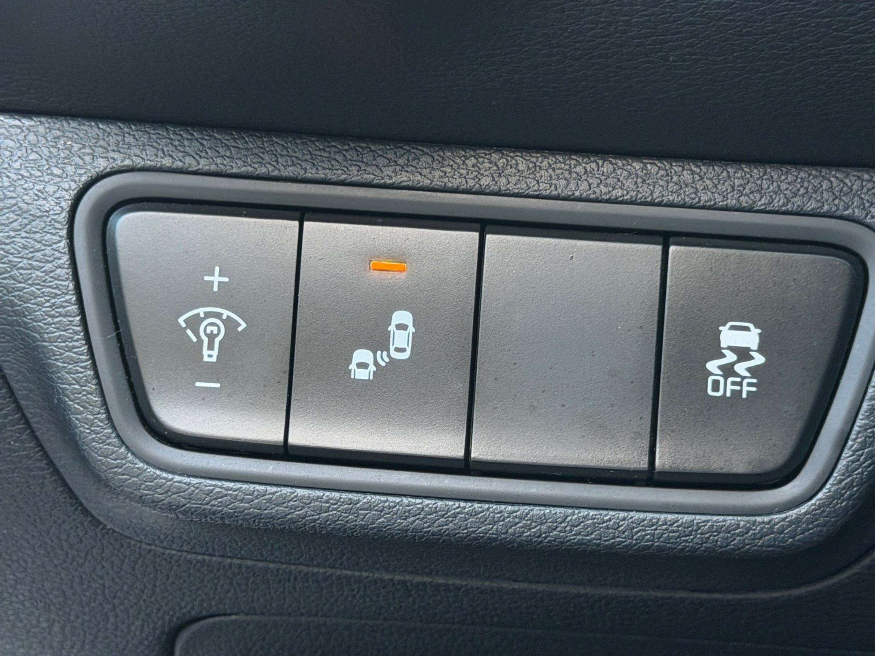 Used 2024 Kia Forte LXS w/ LXS Technology Package FWD image 21