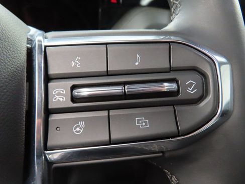 Used 2025 GMC Yukon Denali w/ Sun & Power Step Package image 61