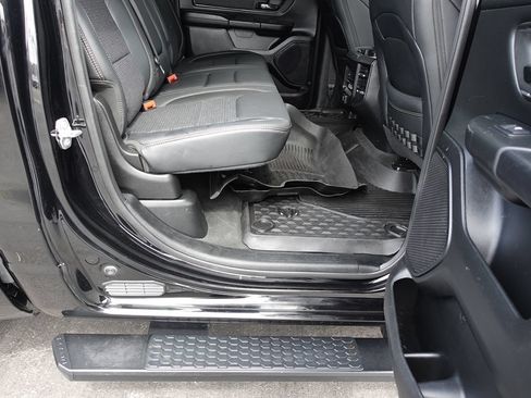 Used 2020 RAM 1500 Big Horn w/ Built-to-serve Edition AWD/4WD image 29