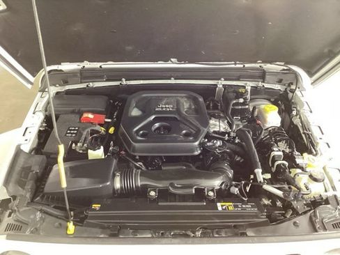 Used 2021 Jeep Wrangler Unlimited Sahara AWD/4WD image 27