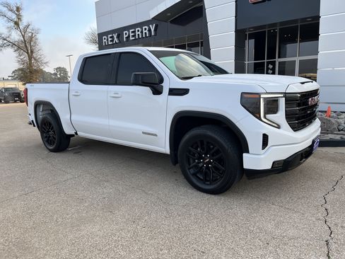 Used 2023 GMC Sierra 1500 Elevation image 2