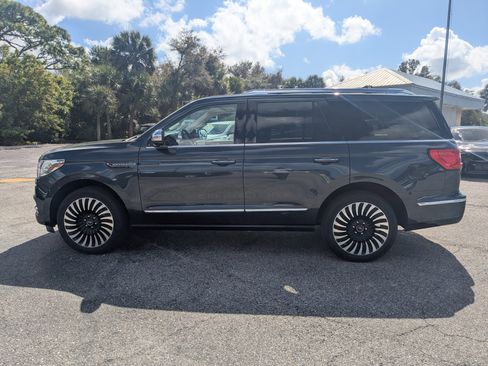 Used 2021 Lincoln Navigator Black Label w/ Cargo Convenience Package AWD/4WD image 7