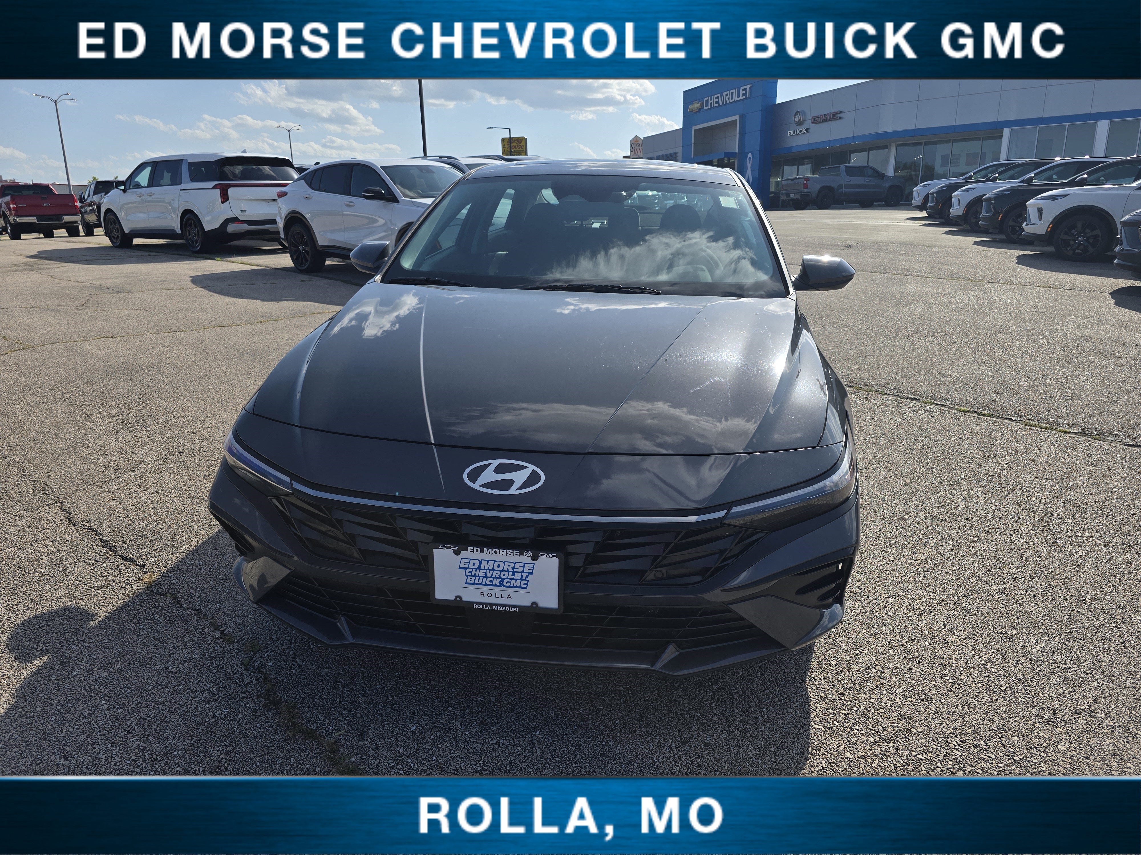 Used 2025 Hyundai Elantra SEL FWD image 8