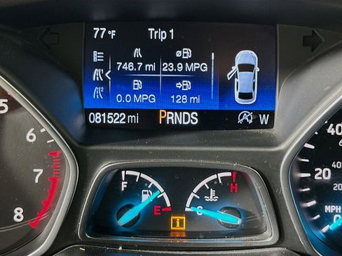Used 2017 Ford Escape SE FWD image 18