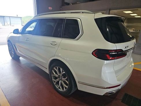 Used 2023 BMW X7 xDrive40i w/ Premium Package AWD/4WD image 2