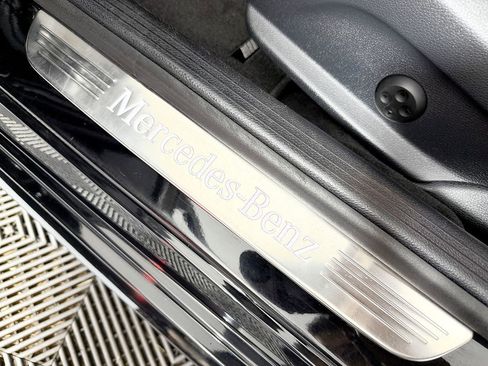 Used 2015 Mercedes-Benz C 400 4MATIC image 32