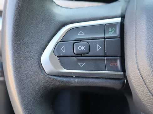 Used 2024 Jeep Compass Latitude AWD/4WD image 11