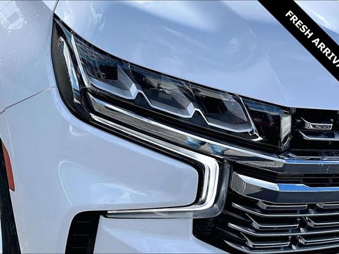 Used 2023 Chevrolet Suburban Premier image 31