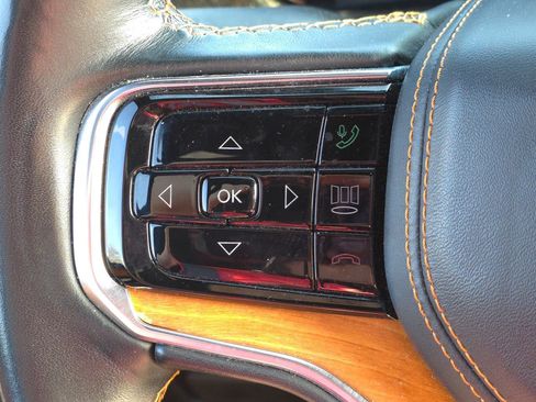 Used 2022 Jeep Grand Wagoneer Series III image 20