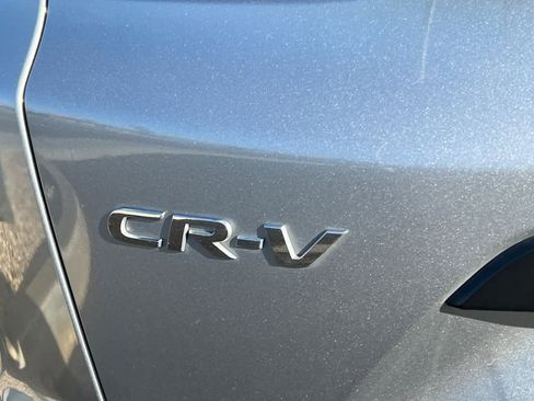 Used 2017 Honda CR-V LX image 7