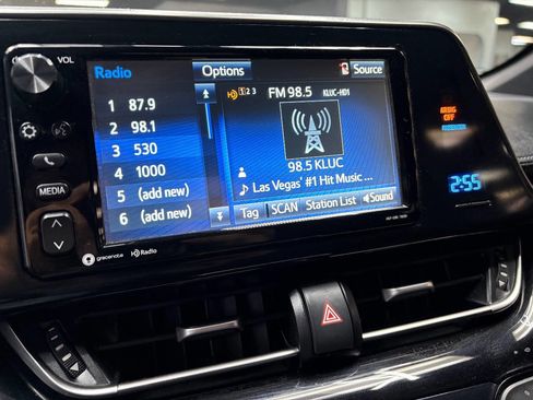 Used 2018 Toyota C-HR XLE image 42