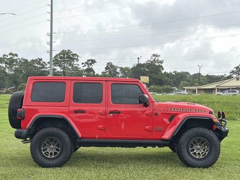 Used 2022 Jeep Wrangler Unlimited Rubicon w/ Xtreme Recon 35" Tire Package AWD/4WD image 5