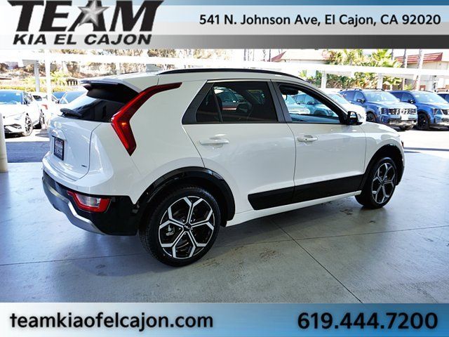 Certified 2025 Kia Niro EX Touring FWD image 9