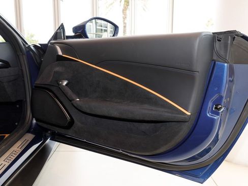 Used 2024 Ferrari Roma RWD image 15